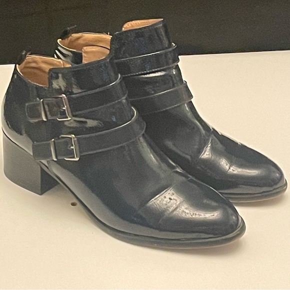FRANCO SARTO BLACK RAINA, PATENT LEATHER, BLOCK HEEL BOOTIES SIZE 9.5 W - Picture 1 of 11